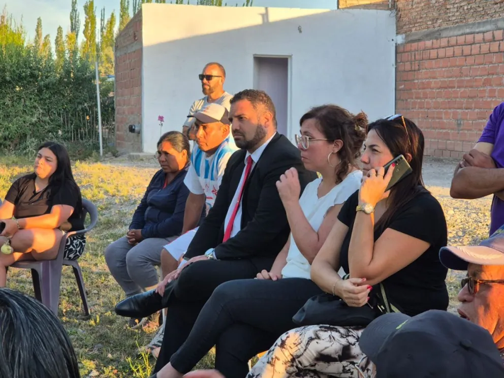 Inseguridad en Chacramonte: hubo un encuentro entre vecinos, autoridades locales, provinciales y judiciales