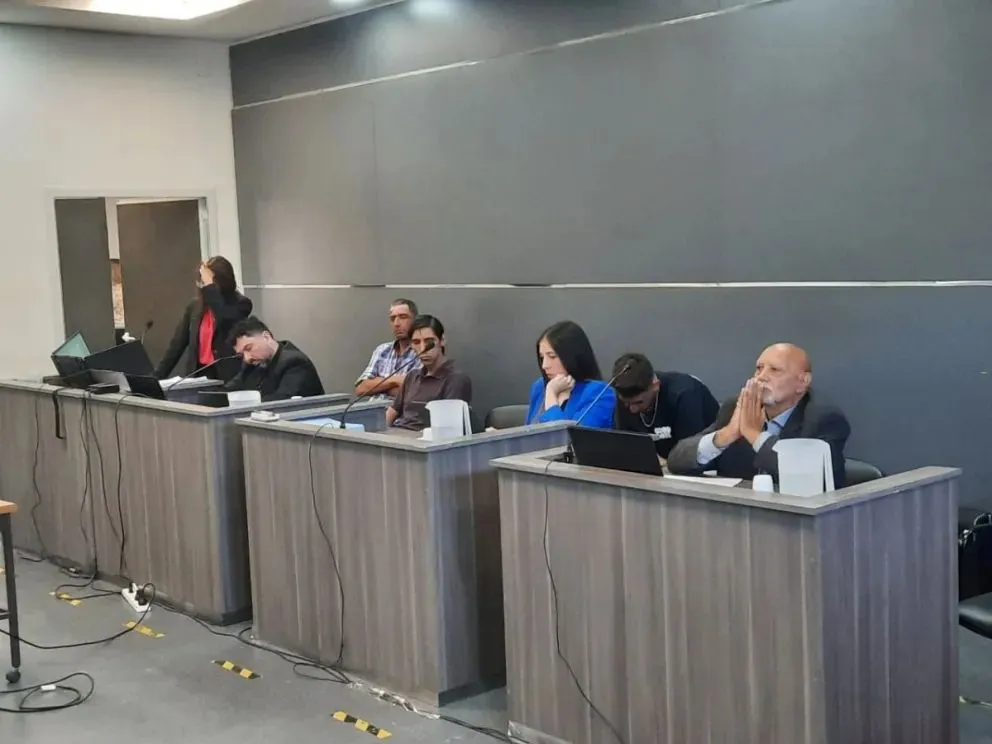 Pasada las 10 de la mañana finalmente el juicio se reanudó y el tribunal decidió rechazar el pedido de los defensores. Foto (Cipo360)