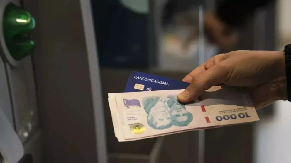 Estatales cobrarán sus salarios entre el 4 y 6 de diciembre