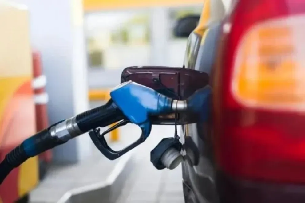 Nuevo aumento de los combustibles en diciembre: la suba sería del 3%