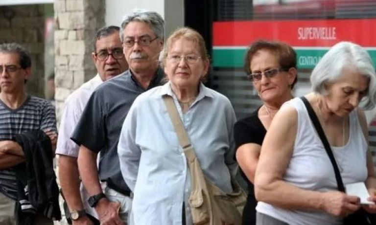 Es oficial: el Gobierno otorgará un bono de $70.000 a jubilados y pensionados
