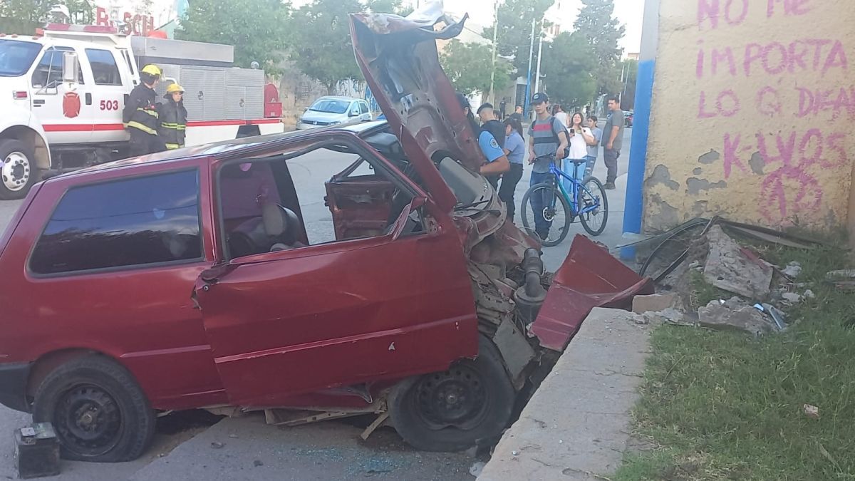 Una falla mecánica habría causado el terrible choque en la zona céntrica de Roca