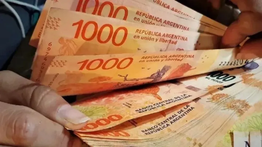 Diciembre con aumentos: suben la luz, el gas y el impuesto a los combustibles