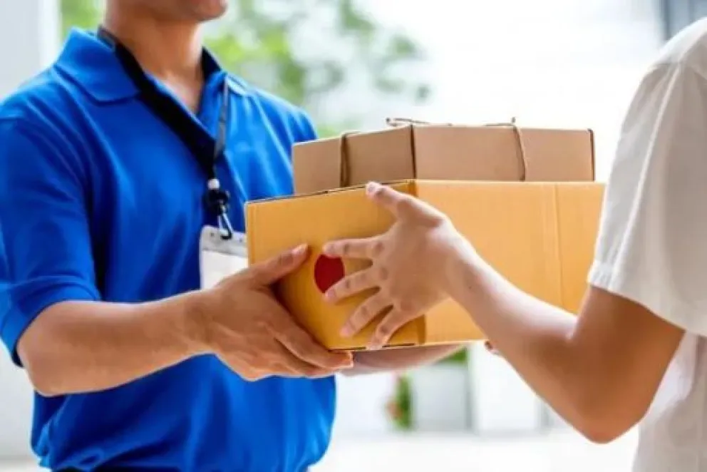 Compras en el exterior: fueron oficializados los cambios que abaratan los envíos por courier