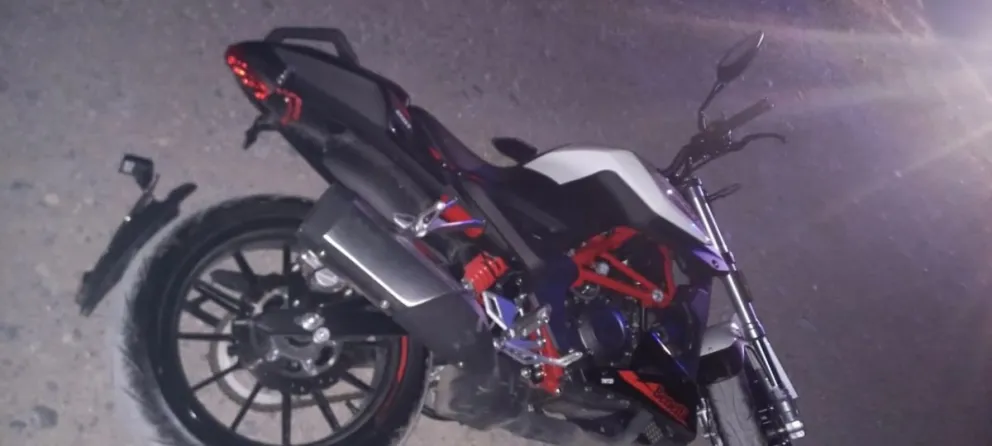 Se juntaron para robar una moto: uno escapó y el otro terminó demorado