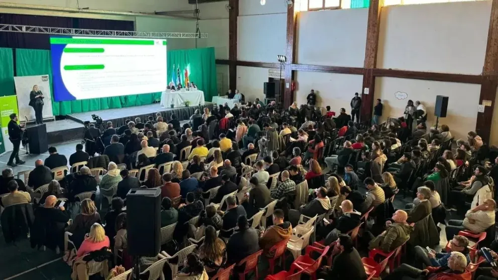  La firma detalla que se van a generar 600 puestos de trabajo entre directos e indirectos, de los cuales 100 serían absorbidos por las actividades logísticas del puerto. Foto (Gentileza). 