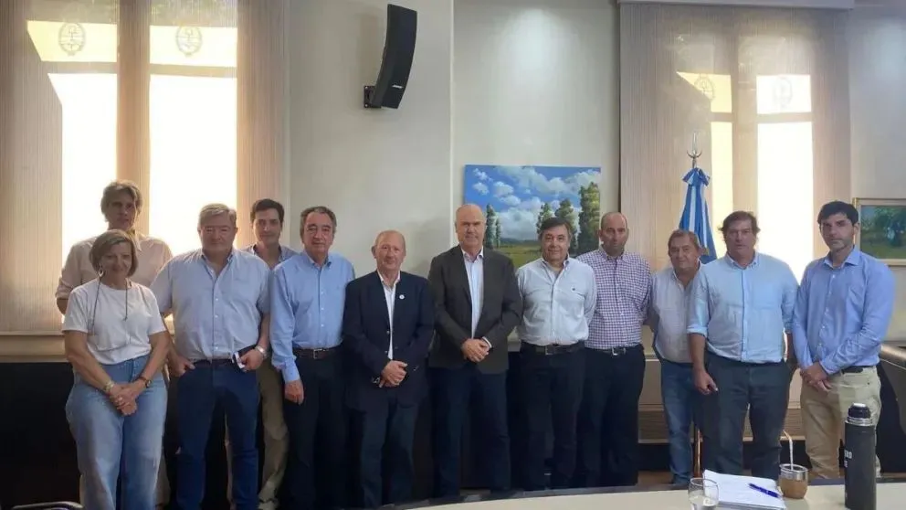Reunión clave con Iraeta.