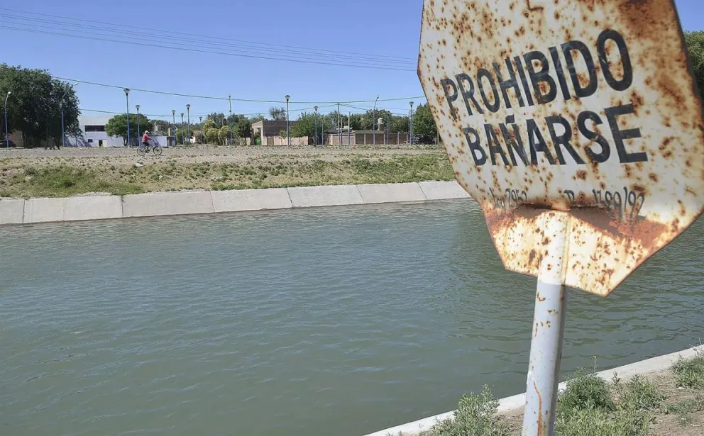 Heroico rescate: policías salvaron a una chica que era arrastrada por el agua en el Canal Grande