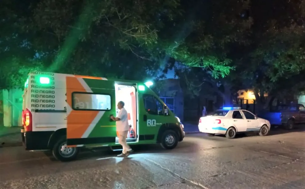 Intervino la policía y el Siarme para contener a un hombre que transitaba por la calle en estado de exaltación