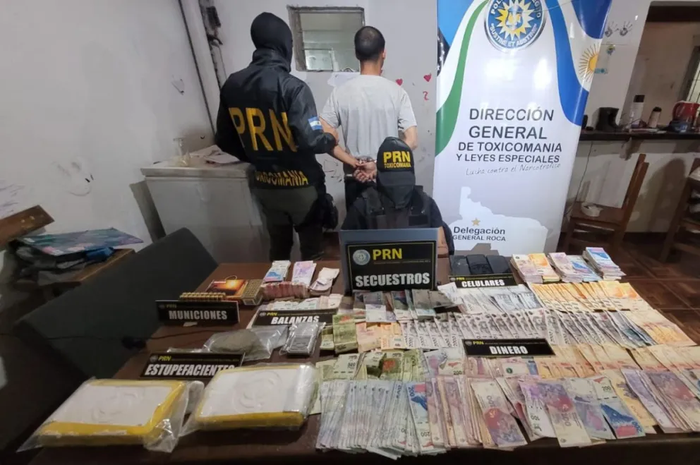 Cayó una banda narco: Cinco detenidos, drogas, armas y efectivo