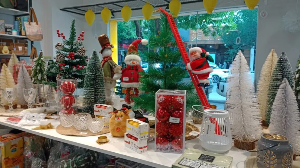 Arma el árbol de Navidad en Roca: conoce precios y alternativas