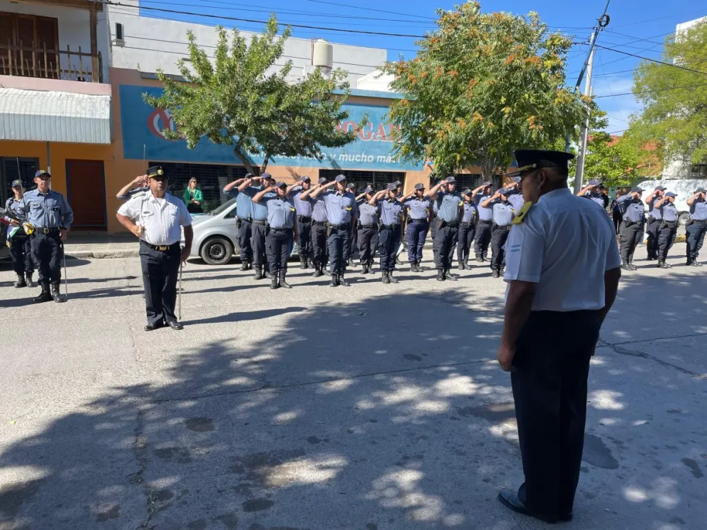 La Policía de Río Negro realizó un acto en Roca para celebrar el 67° aniversario de la institución