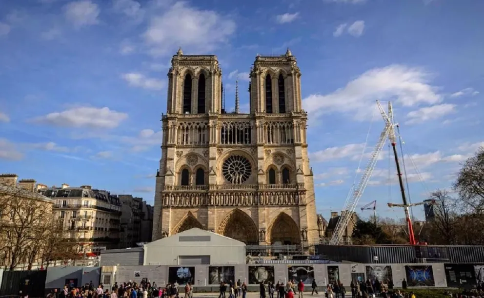 Tras 5 años de reparación, la catedral Notre Dame de París reabrió sus puertas