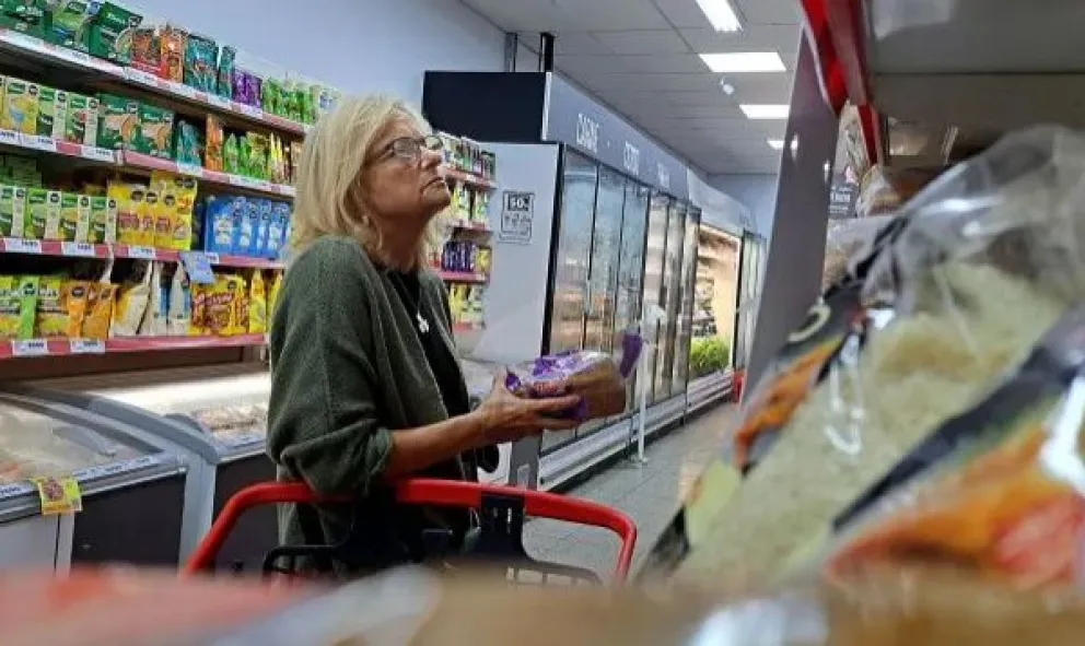 La inflación de noviembre se desaceleró al 2,4% y acumuló 112% en el año