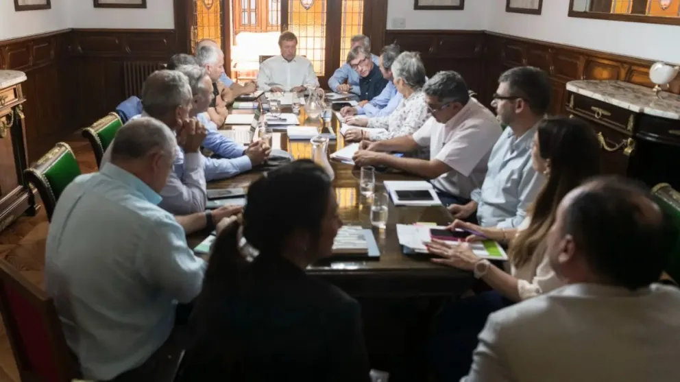 Estatales cobrarán la segunda cuota del SAC 2024 el 19 y 20 de diciembre (Gobierno de Río Negro).

