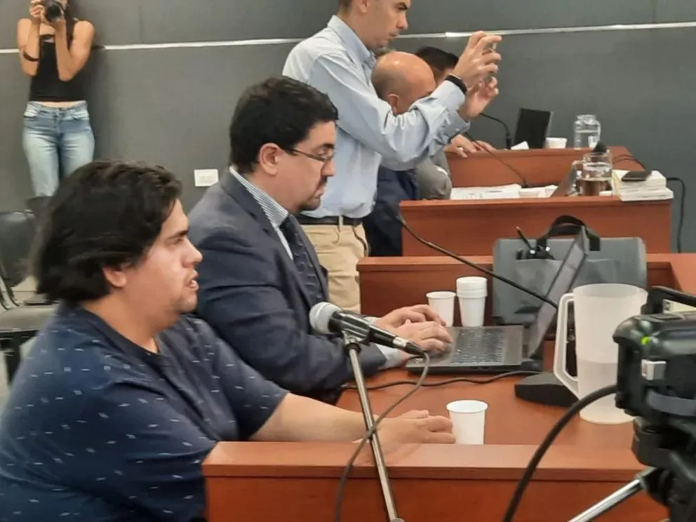 La primera preocupación del femicida fue desprenderse del cuchillo y de una campera que había quedado manchada con sangre. Foto: Cipo360.