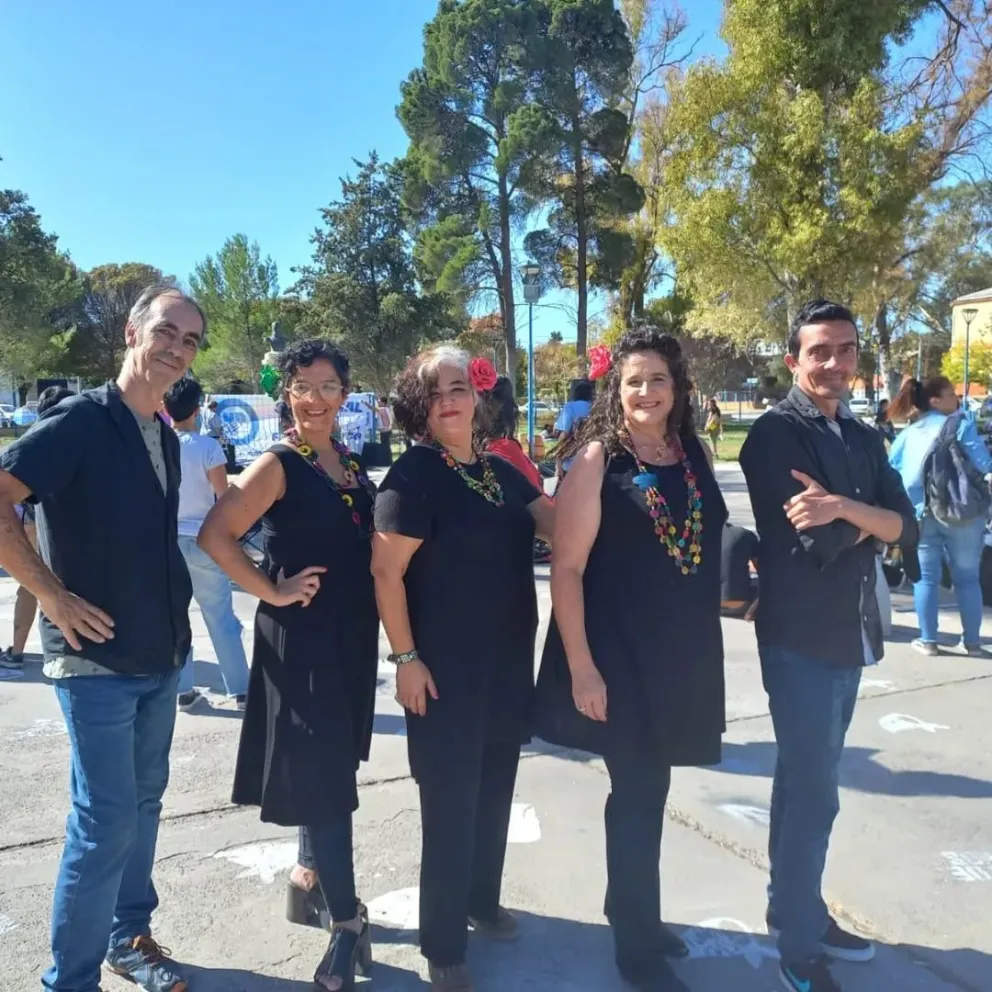 El repertorio musical aborda emociones como el amor, el desamor, la tristeza y el enamoramiento. (Foto gentileza)