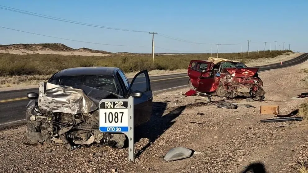 Un choque semifrontal en la ruta nacional 22, a la altura del Km 1087, dejó dos muertos y un herido en estado reservado. Foto (7 en Punto).