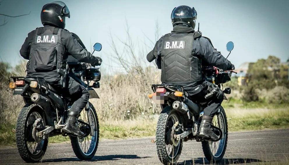 La moto era conducida por un sujeto identificado como mayor de edad. (Foto: Policía de Río Negro). 