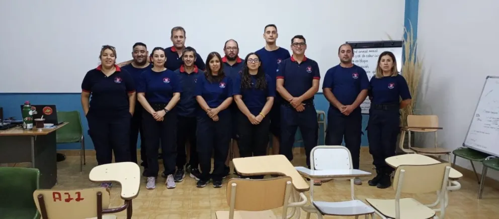 "Se hizo un trabajo previo, durante dos y tres semanas antes de rendir, con clases de consultas, trabajos prácticos y cuestionarios". afirmó Fernando Apestegui, instructor del cuartel. (Foto: gentileza Bomberos Voluntarios).
