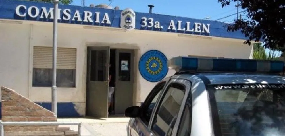 Ambos menores fueron entregados a sus padres, con la presencia de personal de la Secretaría Nacional de la Niñez, Adolescencia y Familia (Senaf). (Foto: gentileza Policía de Río Negro).