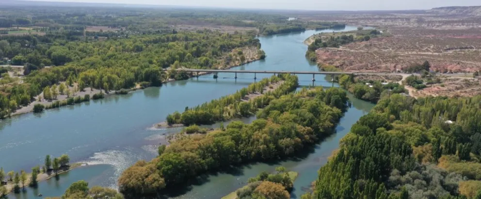 "Los residuos generados en el rio tienen que volver al hogar al finalizar el día, o depositarlos en el cesto de residuo más cercano", señalaron desde la Dirección de Medio Ambiente de la ciudad. (Foto: gentileza Municipio de Roca).