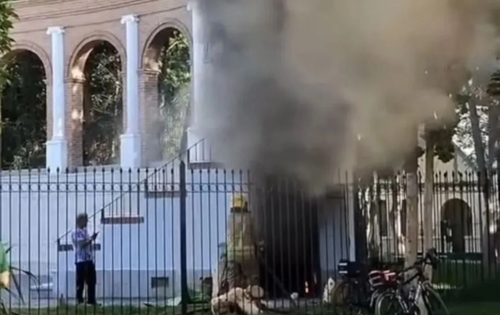 Los bomberos se acercaron rápidamente al lugar. (Foto: gentileza).