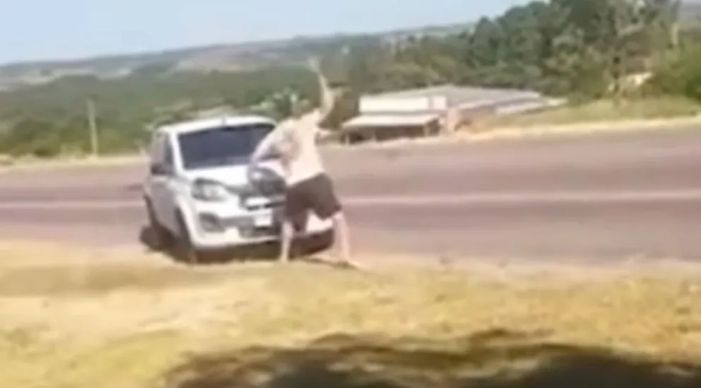 Es reginense, tiene 40 años y es policía de la provincia de Río Negro (captura).