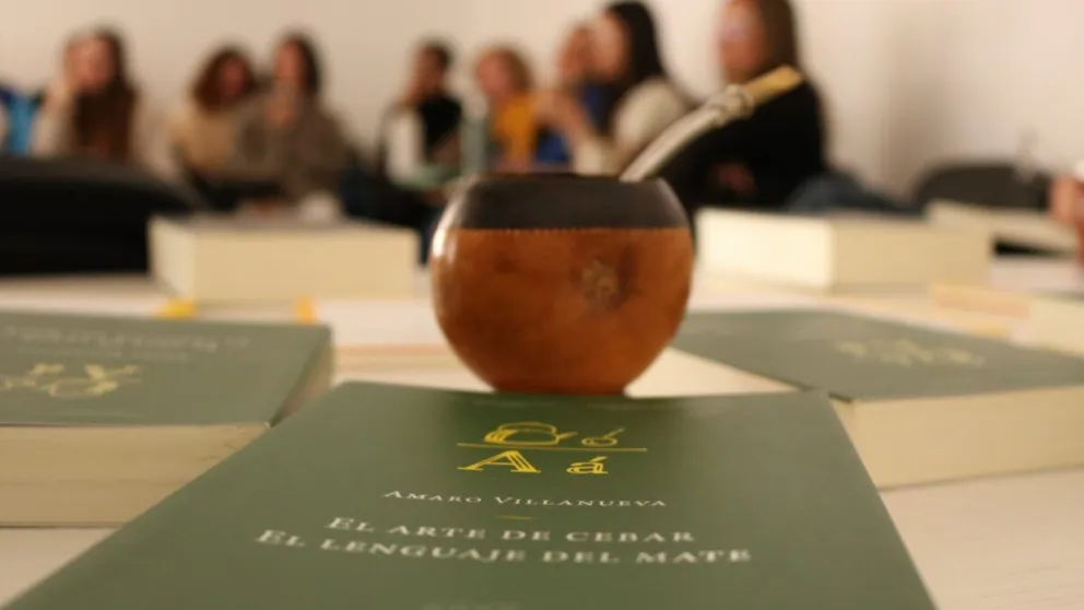 Para quienes desean compartir su gusto por la lectura, acompañado de un buen tereré. (Foto gentileza)