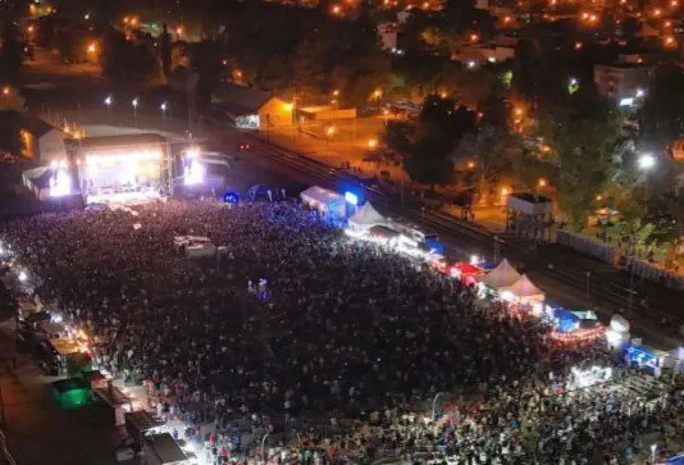  Q' Lokura fue el encargado de cerrar el escenario hasta el próximo año.  (Foto: gentileza Municipalidad de Allen).