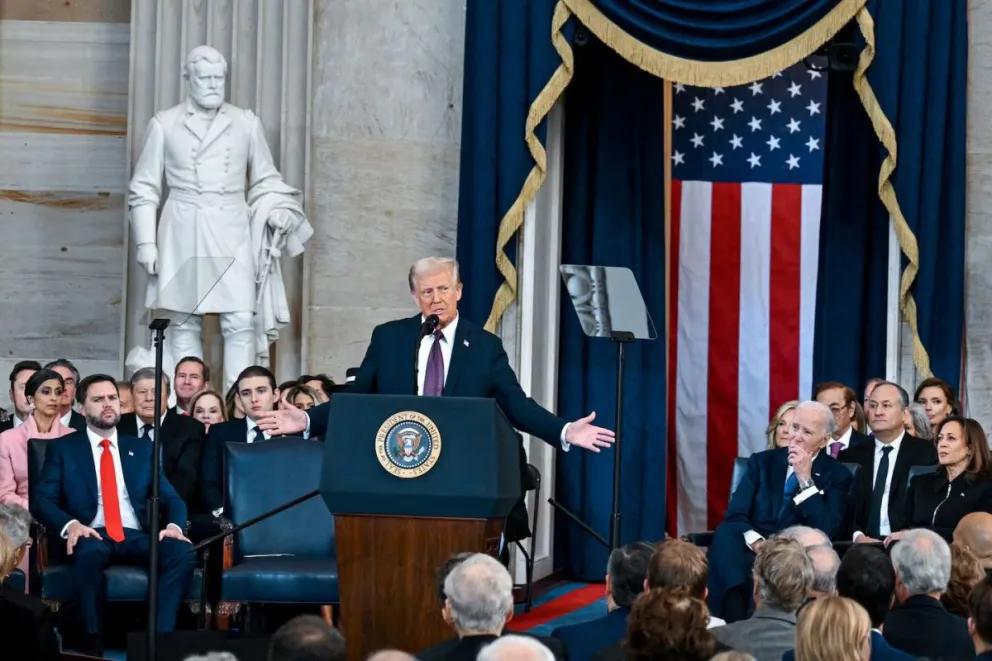 Donald Trump dando su discurso en la asunción presidencial. 