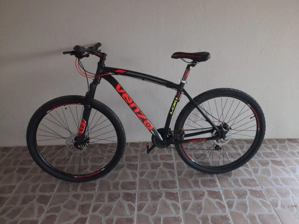 El dueño del rodado hizo la denuncia en la Unidad Policial Tercera. Ahora, solicitará copias de grabaciones de las cámaras de seguridad. (Foto: gentileza).