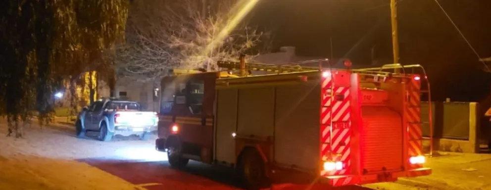 Fue trasladada por su hermano hacia el nosocomio y permaneció internada. (Foto: gentileza/archivo Bomberos Voluntarios de Allen).