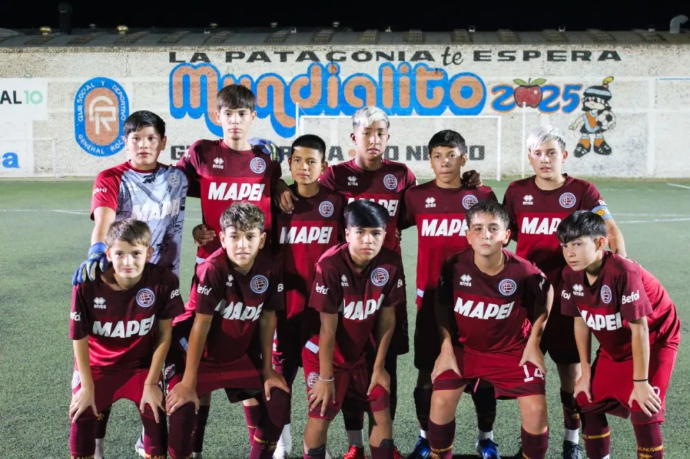 Lanús, el gran candidato a quedarse con el Mundialito (gentileza: facebook Deportivo Roca)