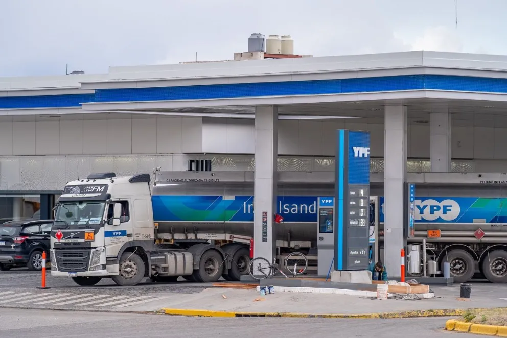 Los precios del combustible aumentaron 2% (Carlos Mir).