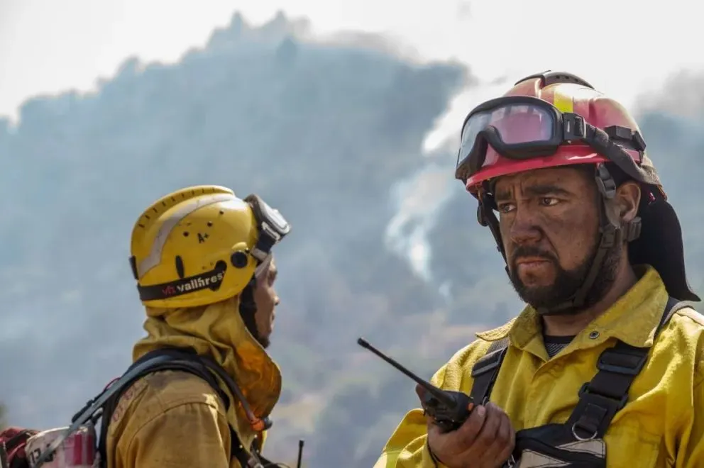 El fuego no da descanso al trabajo de los brigadistas. Foto (Parques Nacionales).