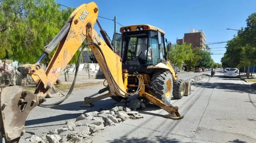 La obra permitirá reemplazar 120 metros de cañería en calle Italia. (Foto Gobierno de Río Negro)