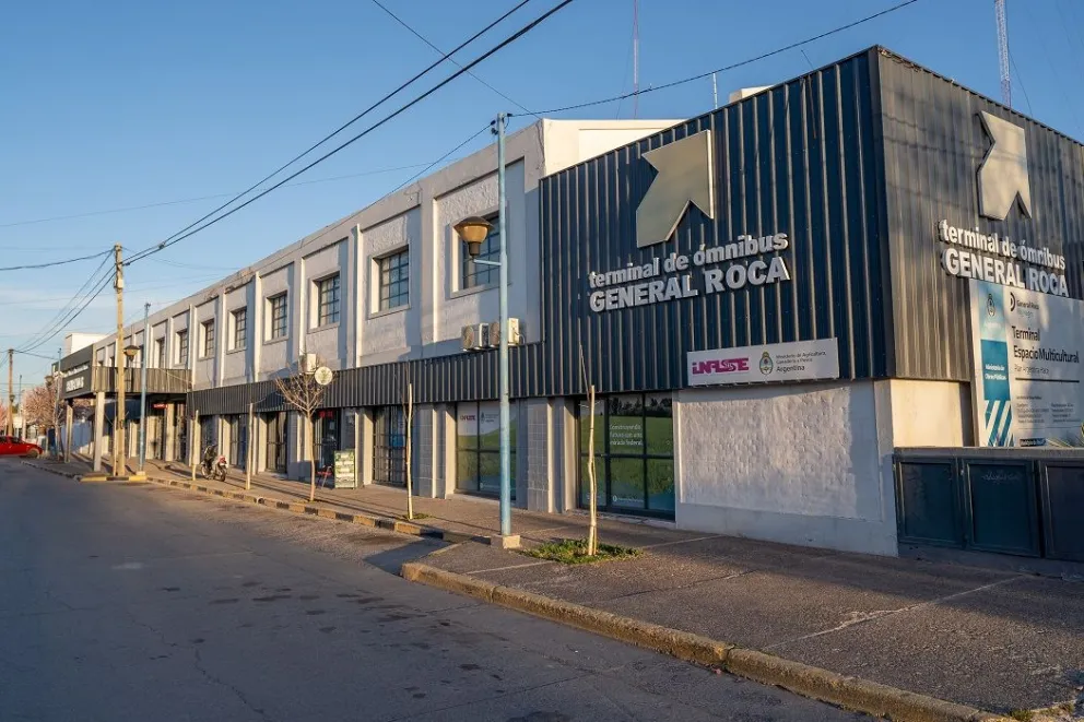 Los pasajes pueden obtenerse por boletería o a través de la web de las empresas de transporte. Foto archivo. 