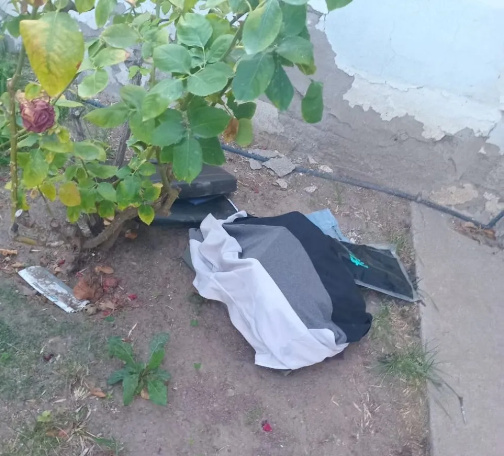 El hombre fue detenido cuando escapaba de una vivienda en la calle O´Higgins. Foto (Policía).