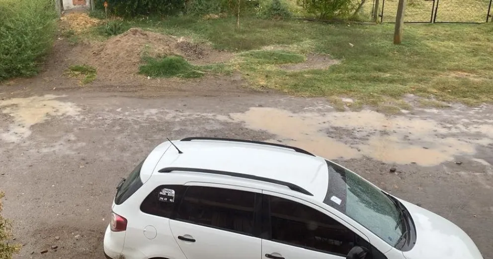 Esta tarde, el hombre sustrajo el auto en el que se movilizaba la mujer desde que se separaron.