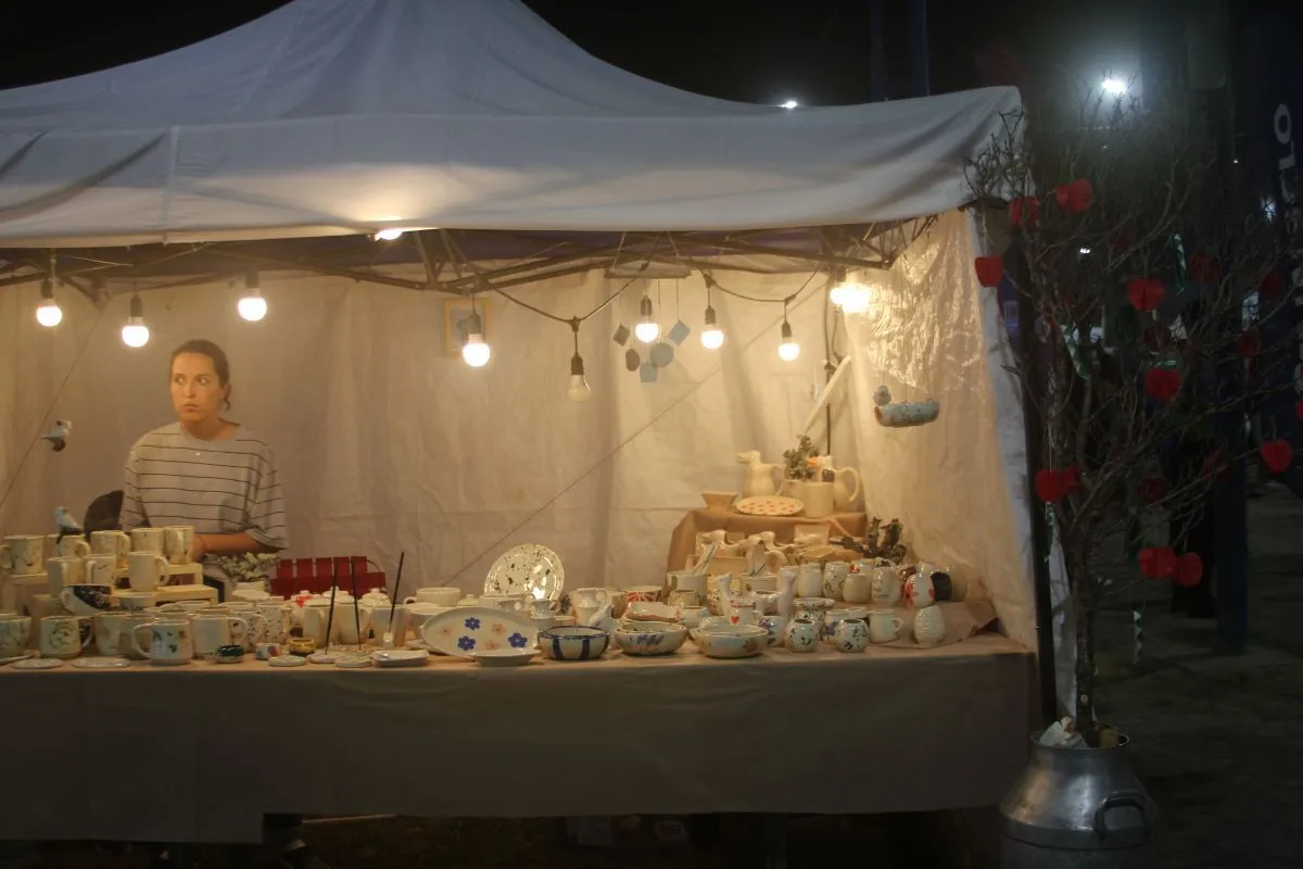 La FNM ofrece una gran variedad de puestos de artesan&iacute;as. Foto (Tania Domenicucci-ANR)
