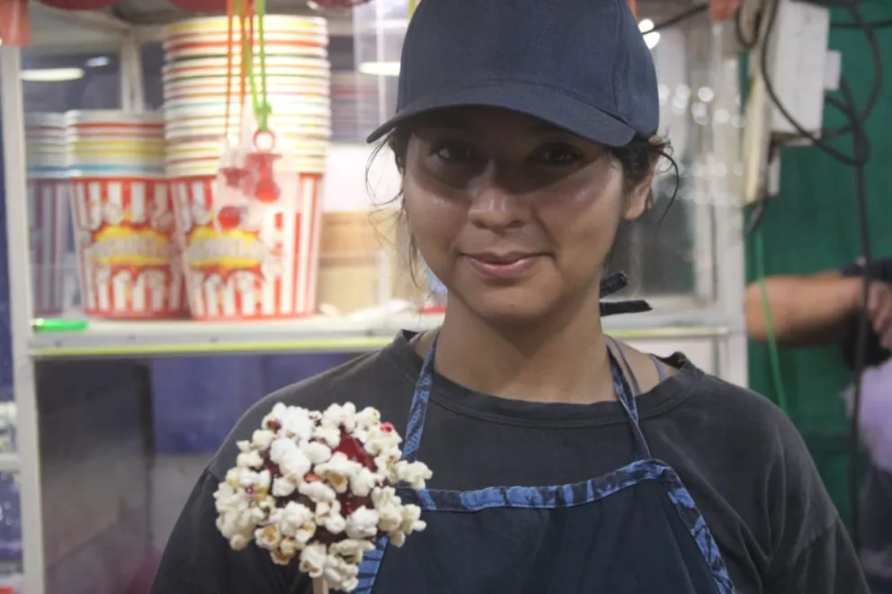 Cientos de personas se acercaron a los distintos espacios institucionales de la FNM2025. Foto (Tania Domenicucci-ANR).