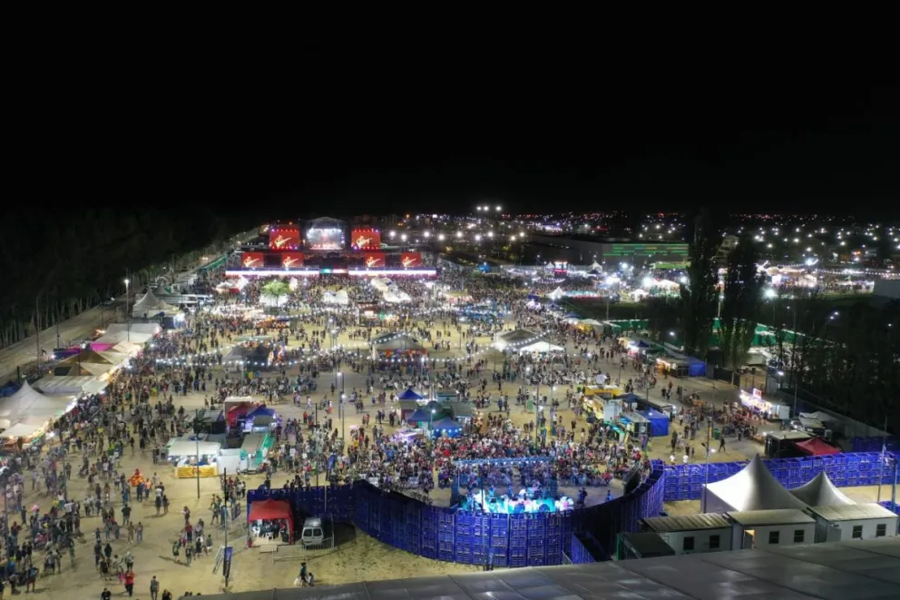 La Directora del hospital recomienda especialmente la hidratación para el público que asista a la Fiesta, dado que suele ser una constante en la atención durante este tipo de eventos. (Foto: Archivo)