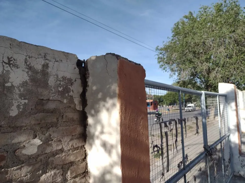 La Escuela Nº 238 "Jorge Newbery" está ubicada en las calles Santa Cruz y Gelonch. (Foto gentileza)
