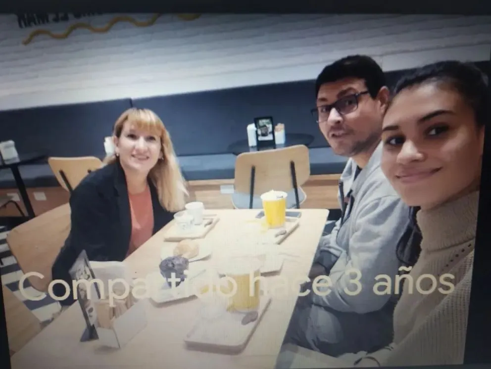 Hace tres años, Agustina y sus padres viajaban desde Santa Rosa a Cipolletti. El sueño terminó en tragedia y una familia devastada. Foto (Facebook Mamá Agustina).