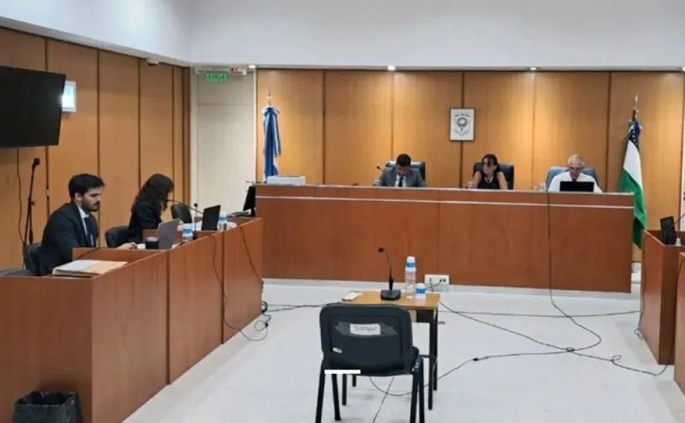 Comenzó el debate por la tentativa de femicidio que ocurrió en 2023 en Villa Regina. (Foto gentileza)