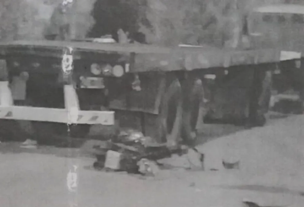 El trágico accidente ocurrió en las calles Aristóbulo del Valle y Neuquén. (Foto AN Allen)