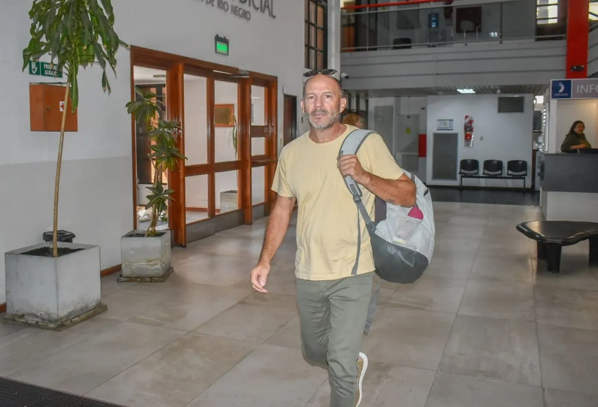 As&iacute; llegaba Gatti a Viedma. Foto (Vanesa Schwemmler / NoticiasNet)