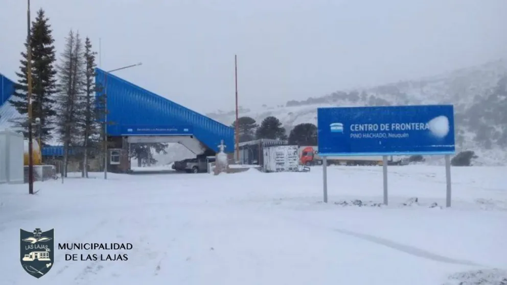 El paso Pino Hachado estara cerrado durante todo el domingo. Foto (Municipio  Las Lajas). 