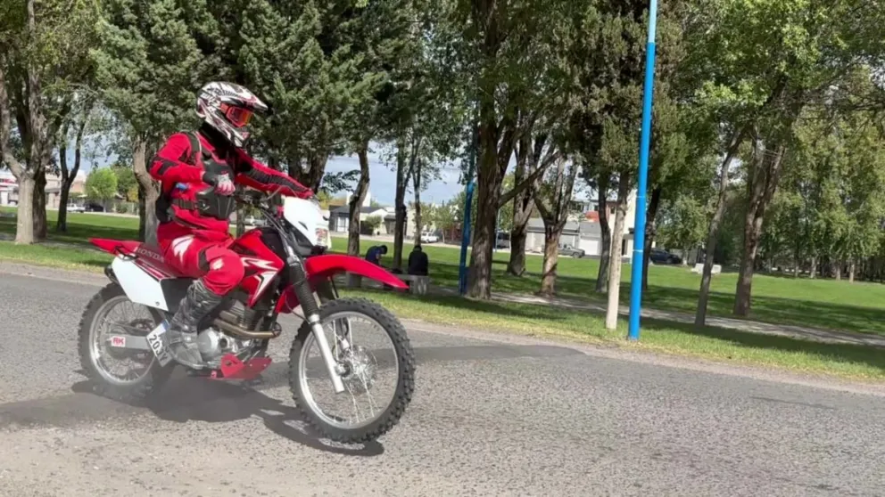 Con el objetivo de reducir la velocidad de los vehículos entre San Juan con Rosario de Santa Fe. 